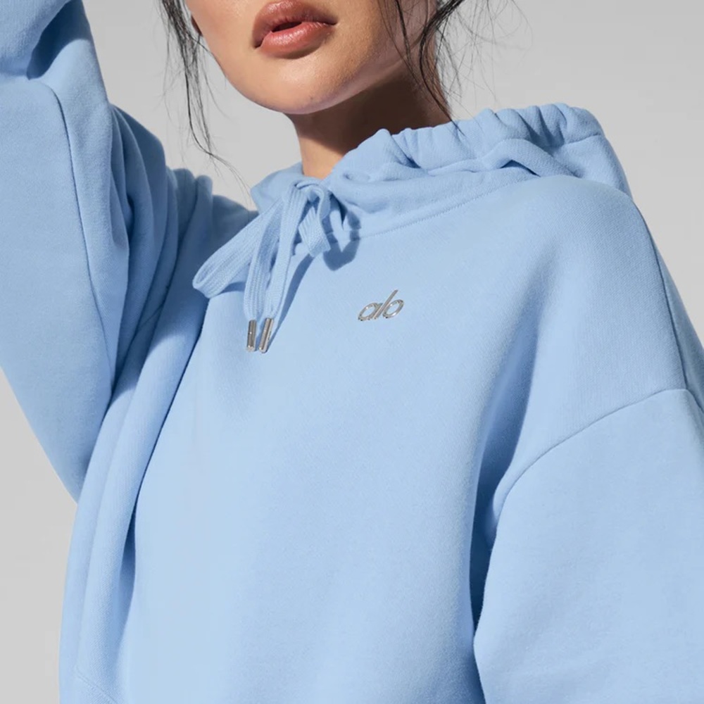 NWT Alo Seashell Blue Accolade Hoodie